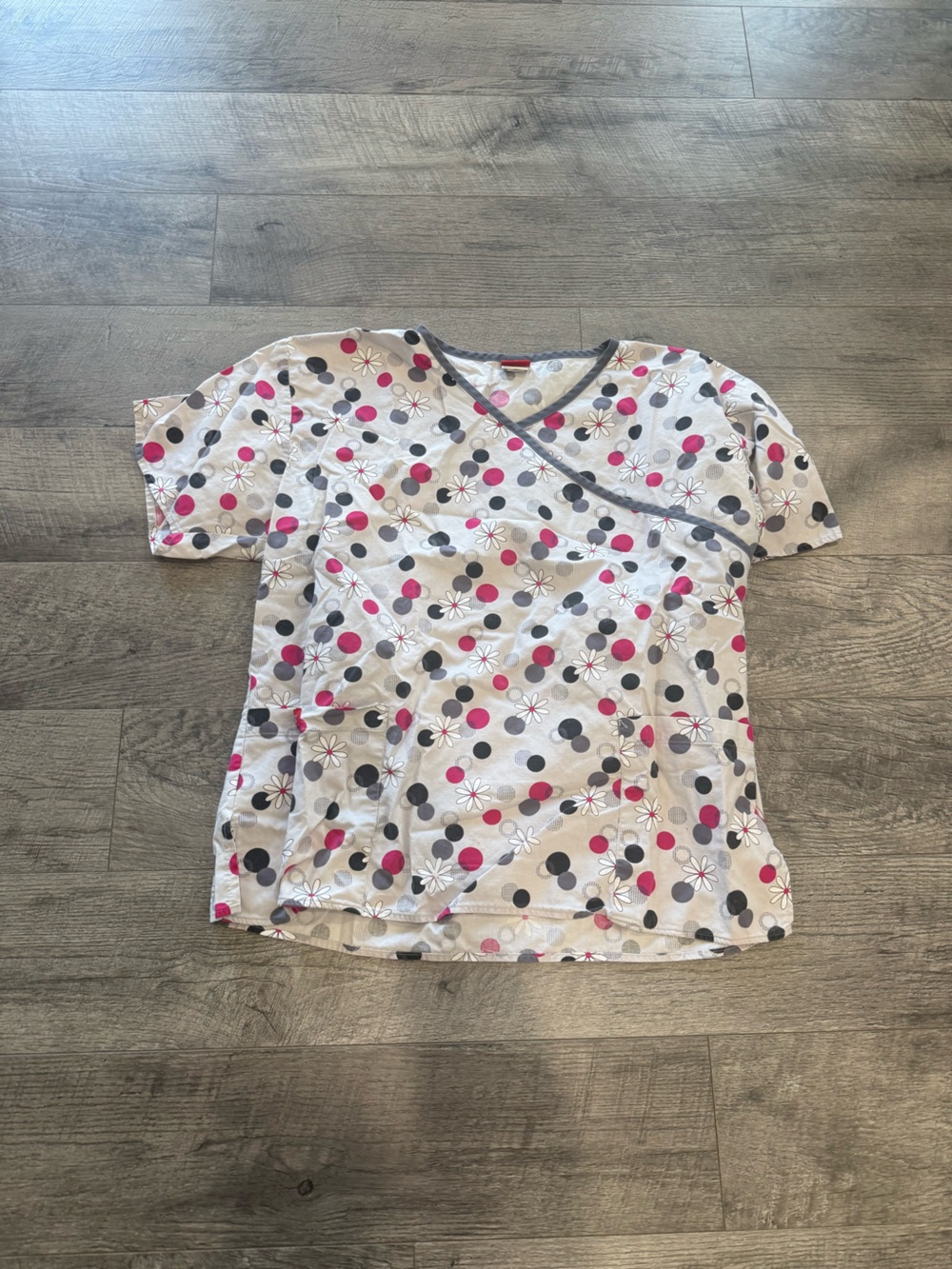 Dickies gray and pink floral scrub top